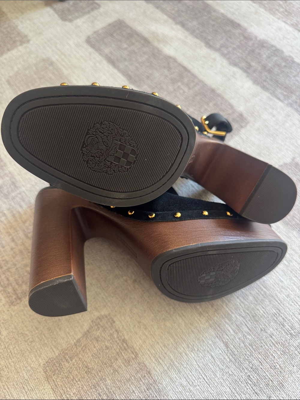 New Vince Camuto Ithernda Clog - Picture 3 of 4